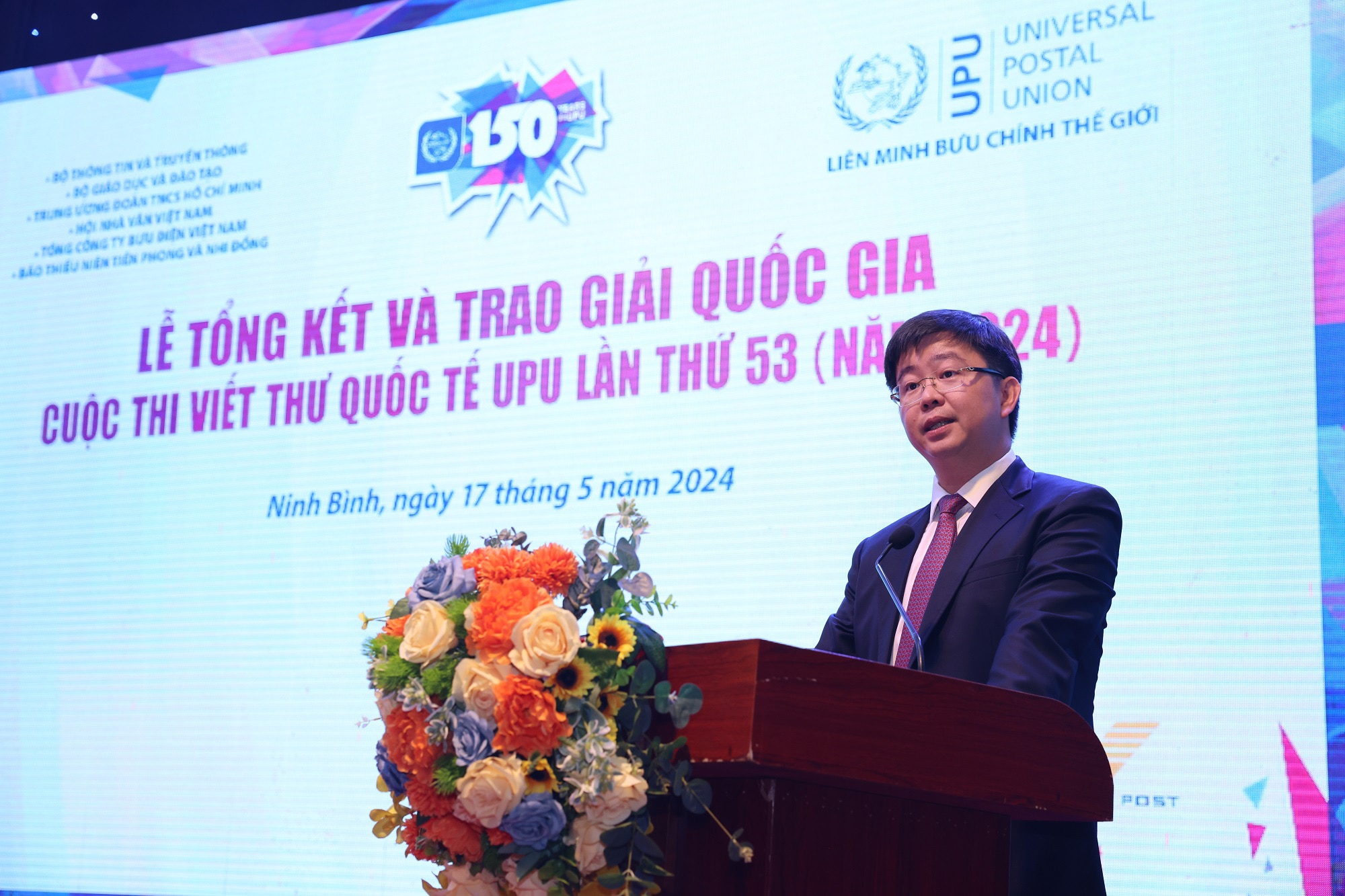 Thứ trưởng Bộ Thông tin và Truyền thông, trưởng Ban tổ chức cuộc thi - Bùi Hoàng Phương phát biểu khai mạc lễ trao giải cuộc thi viết thư quốc tế UPU - Ảnh: HÀ THƯƠNG