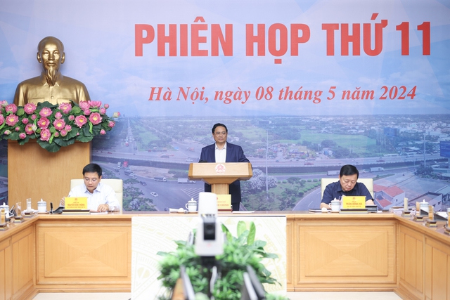 Thủ tướng đặc biệt lưu ý phải bảo đảm an toàn trong thi công, an toàn tính mạng cho người lao động trên công trường cũng như nhân dân chung quanh các dự án. Ảnh: VGP/Nhật Bắc