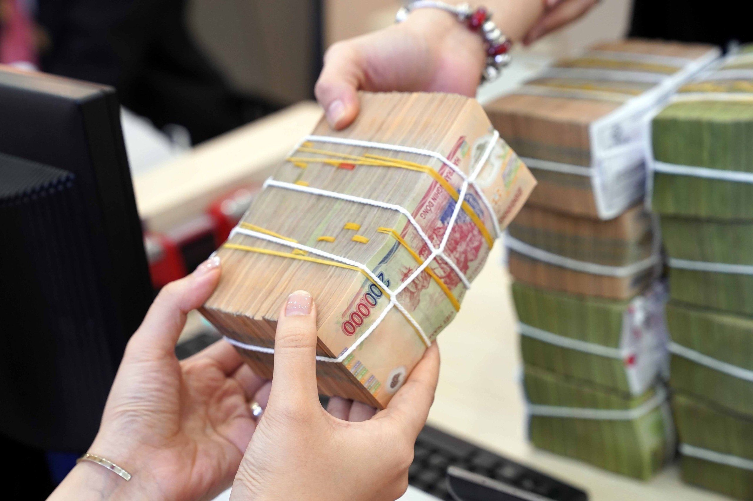 Gửi tiết kiệm trên 8%/năm ở đâu, điều kiện gì?- Ảnh 1. Gửi tiết kiệm trên 8%/năm ở đâu, điều kiện gì?- Ảnh 1.