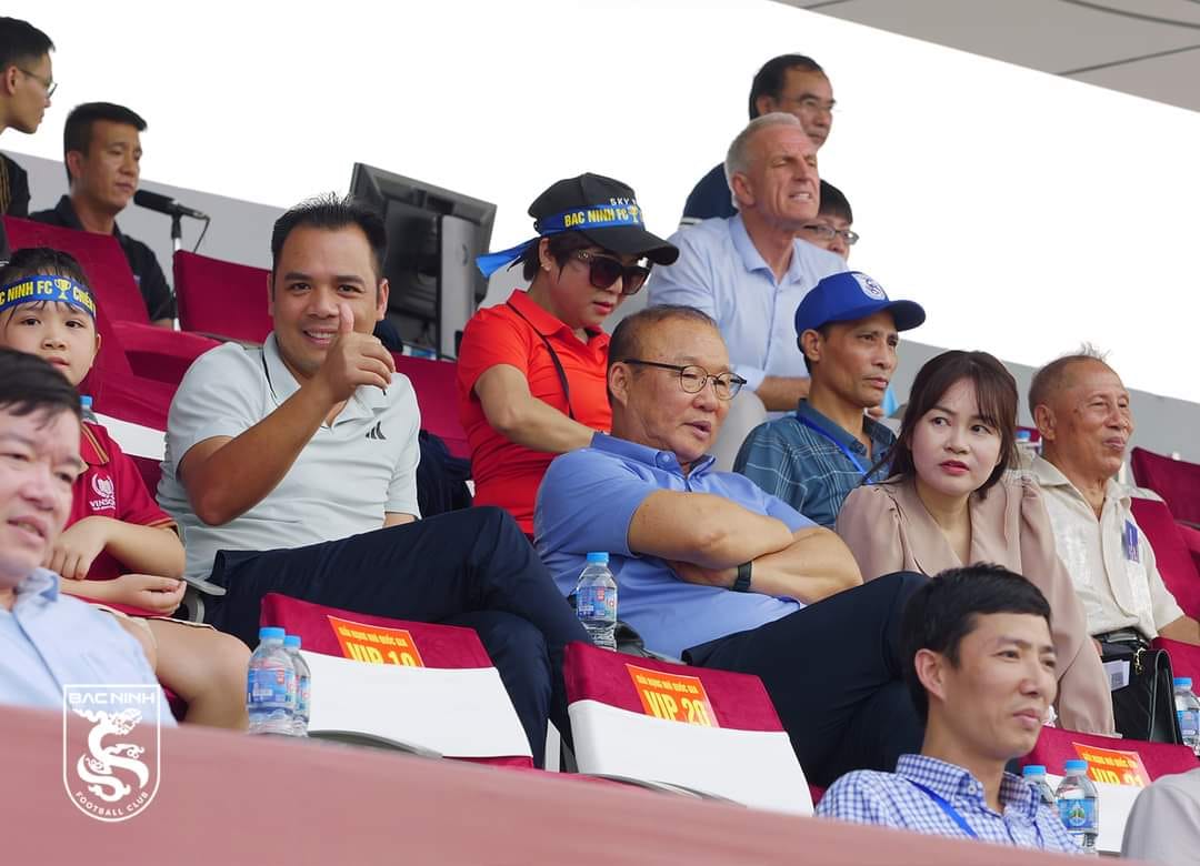 Coach Park Hangseo and Kim Sangsik appeared together, the million