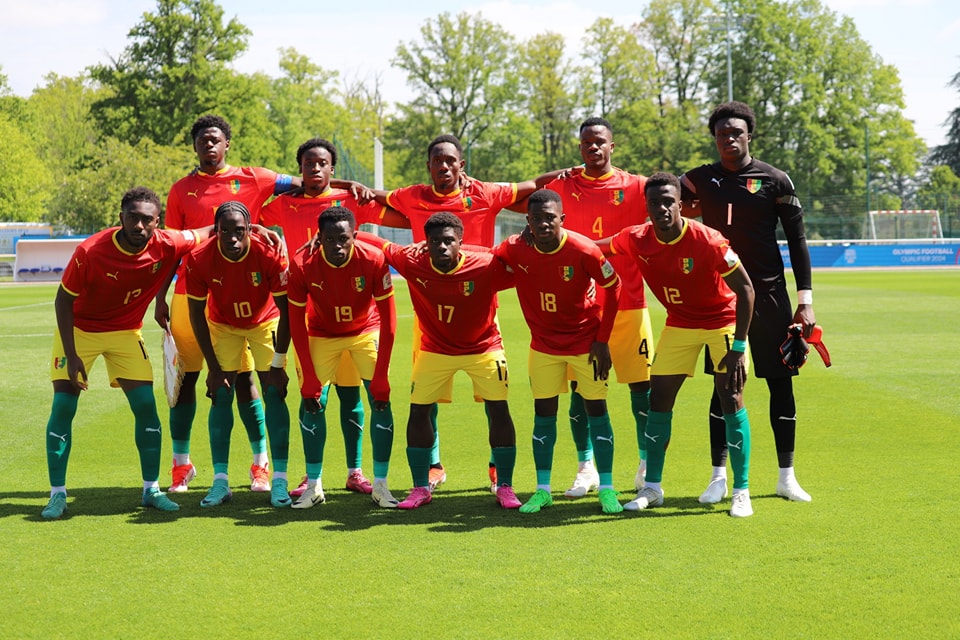 HLV Shin 'hết phép' và nhận thẻ đỏ, U.23 Indonesia thua Guinea, tan tành giấc mơ Olympic- Ảnh 1. U.23 Guinea ra sân với đội hình cực mạnh
