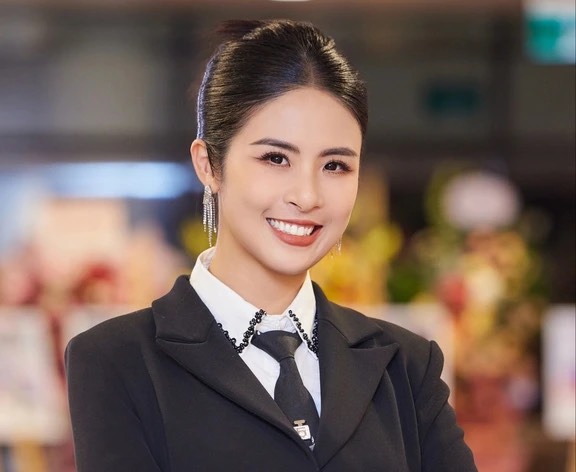 Hoa hậu Ngọc Hân bất ngờ thôi chức tại chủ sở hữu resort sang chảnh- Ảnh 1. Hoa hậu Ngọc Hân thôi chức Phó tổng giám đốc tại công ty sở hữu resort sang chảnh Six Senses Ninh Vân Bay