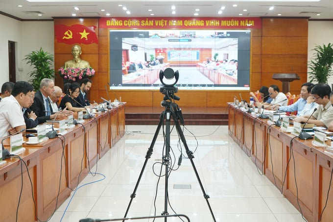dsc08051-122237_621.jpg Sáng 10/5, Bộ NN-PTNT tổ chức Hội thảo chuyên đề 'Kinh nghiệm canh tác trên sa mạc của Israel'. Ảnh: Thảo Phương.