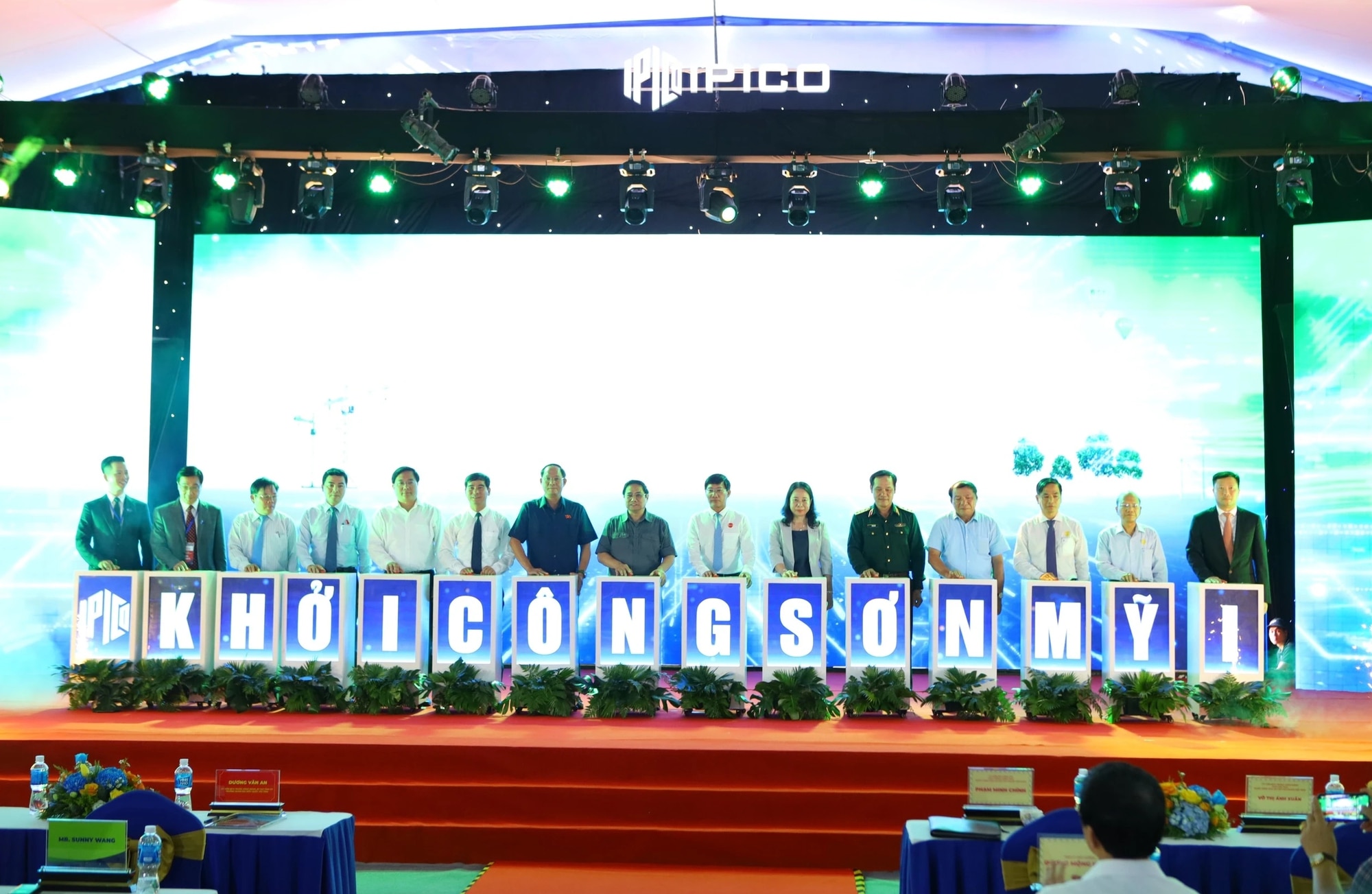 Thủ tướng Chính phủ Phạm Minh Chính bấm nút khởi công dự án Khu công nghiệp Sơn Mỹ 1, chiều ngày 30.8.2022