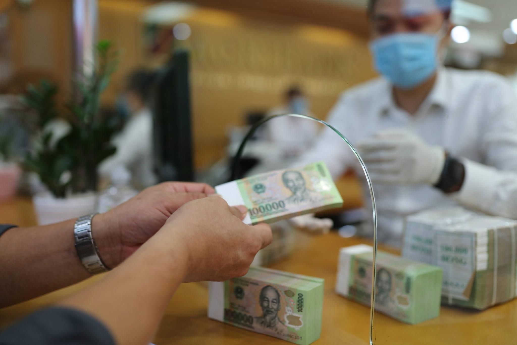Khách hàng sẽ bị phong tỏa tài khoản ngân hàng trong những trường hợp nào?- Ảnh 1. Khách hàng sẽ bị phong tỏa tài khoản ngân hàng trong những trường hợp nào?- Ảnh 1.