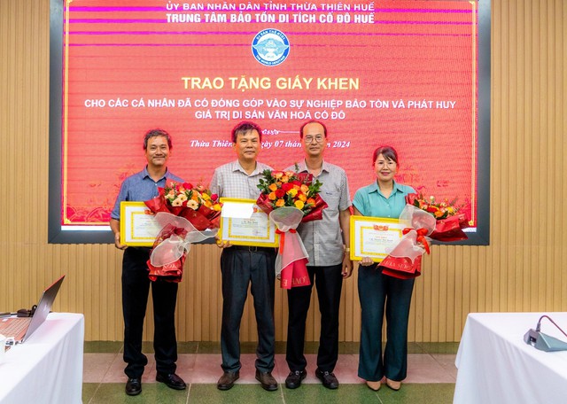 Khen thưởng nhiều cá nhân có thành tích trong bảo tồn, phát huy giá trị di sản - Ảnh 1. Khen thưởng nhiều cá nhân có thành tích trong bảo tồn, phát huy giá trị di sản - Ảnh 1.