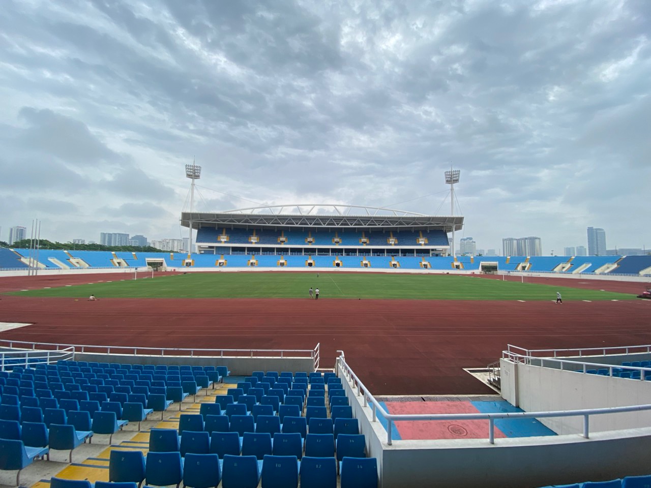 Khu liên hợp thể thao quốc gia Mỹ Đình lại phải hầu tòa- Ảnh 1. Khu liên hợp thể thao quốc gia Mỹ Đình lại phải hầu tòa- Ảnh 1.