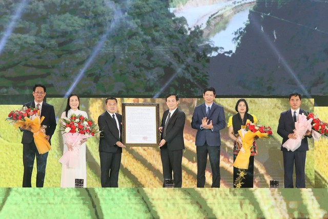 Lễ công bố quyết định công nhận Khu du lịch quốc gia Mộc Châu - Ảnh 1.