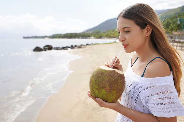 Thời điểm tốt nhất để uống nước dừa là vào buổi sáng, khi bụng đói