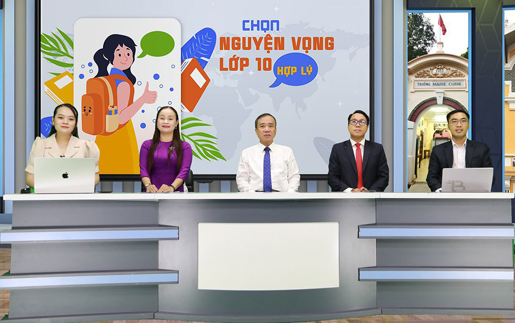 Tuyển sinh lớp 10: Lưu ý quan trọng trước khi hết hạn đăng ký nguyện vọng- Ảnh 1. Đại diện Sở GD-ĐT TP.HCM cùng các giáo viên chia sẻ những lời khuyên hữu ích trước khi học sinh lớp 9 kết thúc thời hạn đăng ký nguyện vọng vào lớp 10