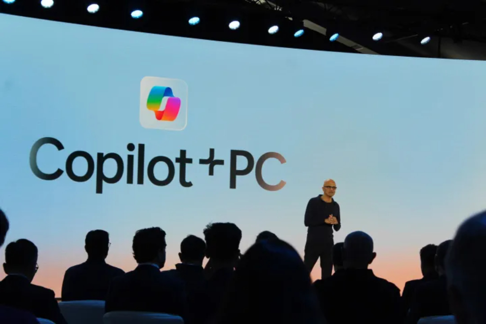Microsoft khởi đầu kỷ nguyên mới của PC với Copilot+- Ảnh 1. Microsoft khởi đầu kỷ nguyên mới của PC với Copilot+- Ảnh 1.