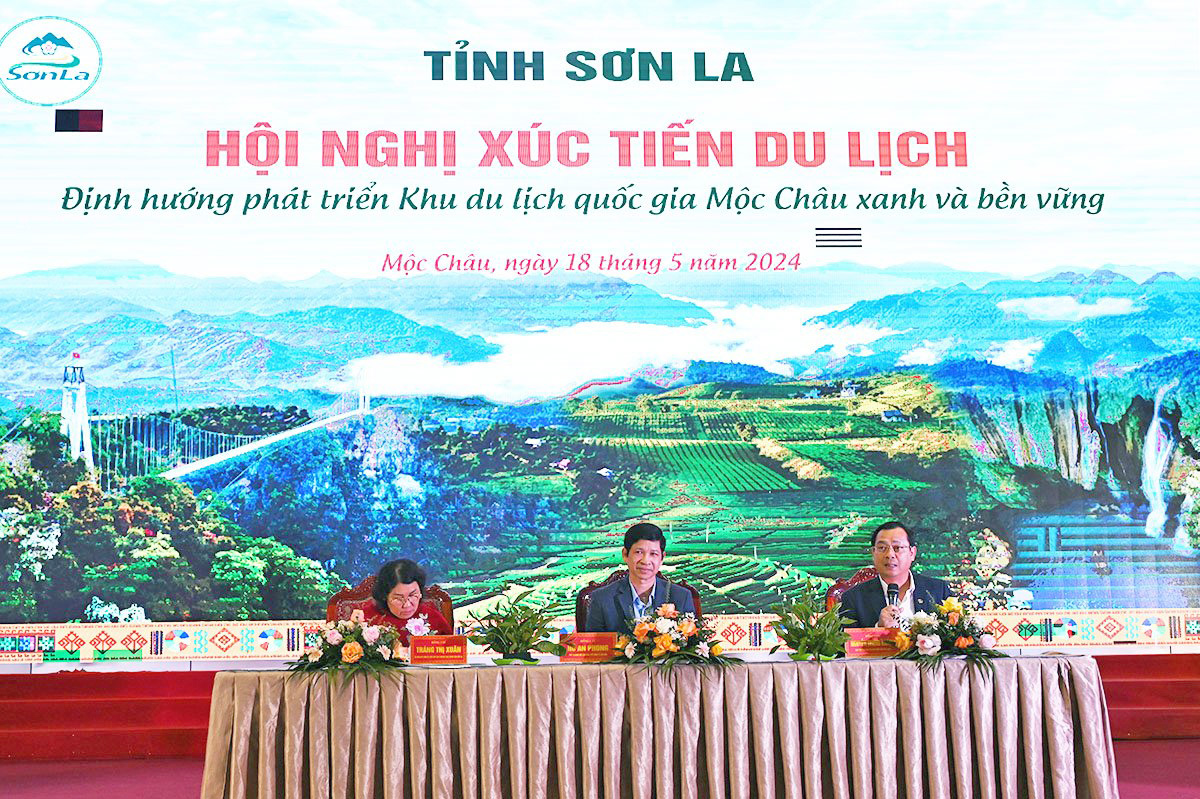 Thứ trưởng Hồ An Phong: Mộc Châu cần xây dựng mô hình, sản phẩm du lịch độc đáo trên cơ sở tiềm năng khác biệt - Ảnh 1. Thứ trưởng Hồ An Phong: Mộc Châu cần xây dựng mô hình, sản phẩm du lịch độc đáo trên cơ sở tiềm năng khác biệt - Ảnh 1.