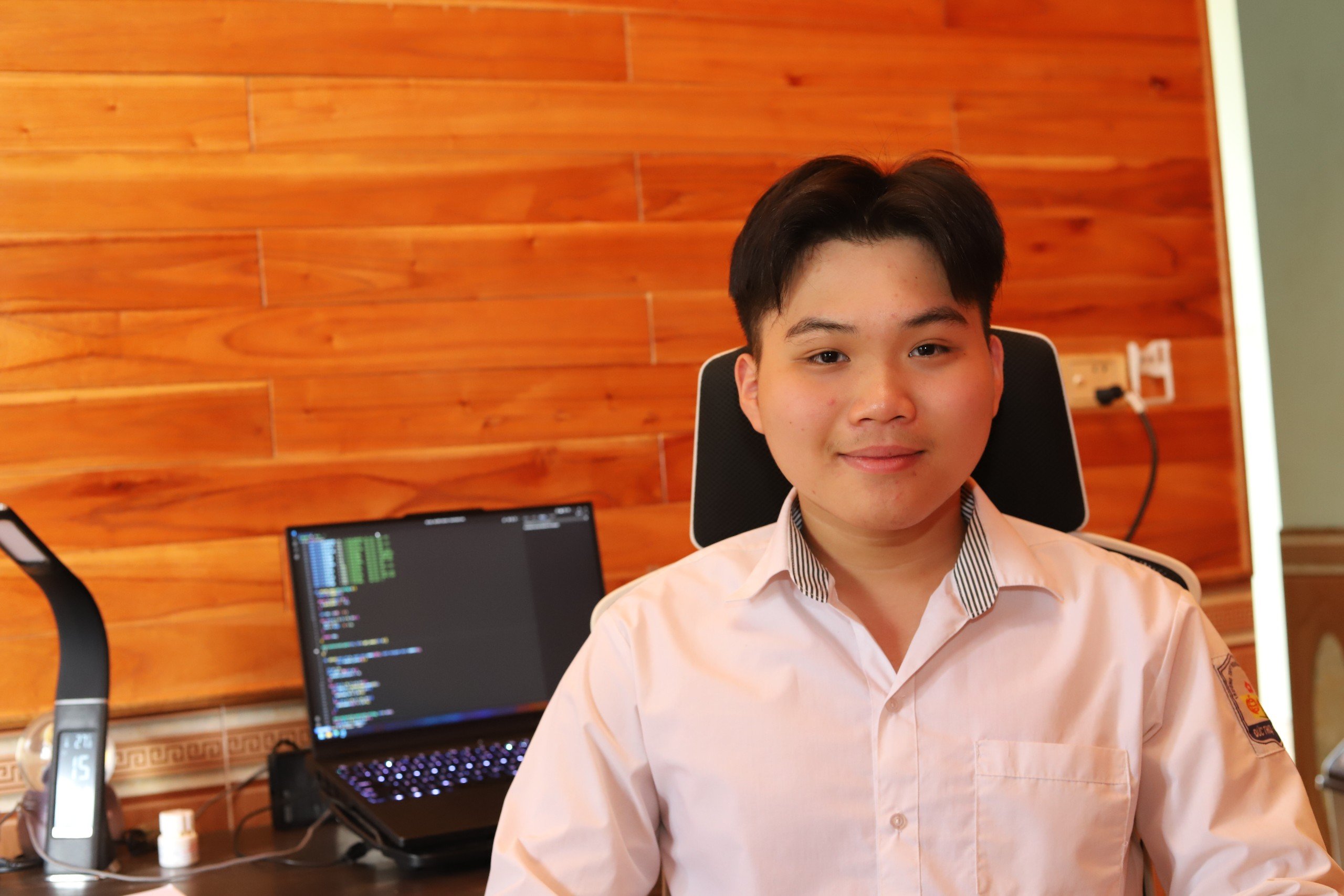 Nam sinh 'trường làng' duy nhất ở Hà Tĩnh được tuyển thẳng đại học- Ảnh 1. Nam sinh 'trường làng' duy nhất ở Hà Tĩnh được tuyển thẳng đại học- Ảnh 1.