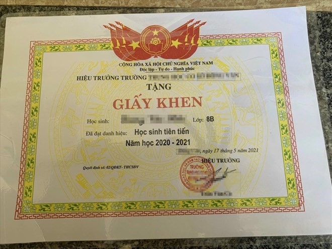 Nặng lòng với mùa… khoe giấy khen!- Ảnh 2. Nặng lòng với mùa… khoe giấy khen!- Ảnh 2.