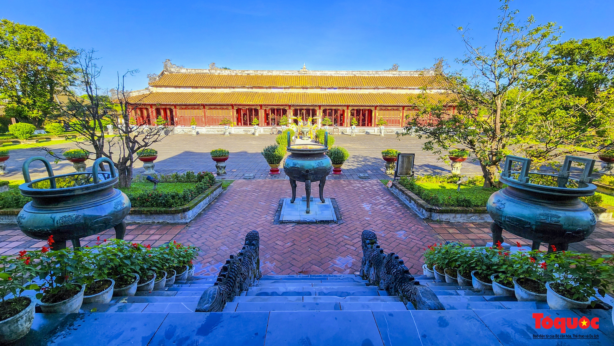 Ngắm Cửu Đỉnh và những bản đúc nổi vừa được ghi danh Di sản tư liệu khu vực châu Á- Thái Bình Dương - Ảnh 1. Ngắm Cửu Đỉnh và những bản đúc nổi vừa được ghi danh Di sản tư liệu khu vực châu Á- Thái Bình Dương - Ảnh 1.