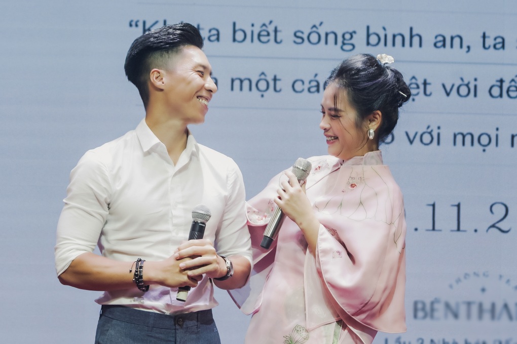 Ngọc Mai, Quốc Nghiệp phải làm việc với Thanh tra Bộ Văn hóa khi về nước - 1 Ngọc Mai, Quốc Nghiệp phải làm việc với Thanh tra Bộ Văn hóa khi về nước - 1