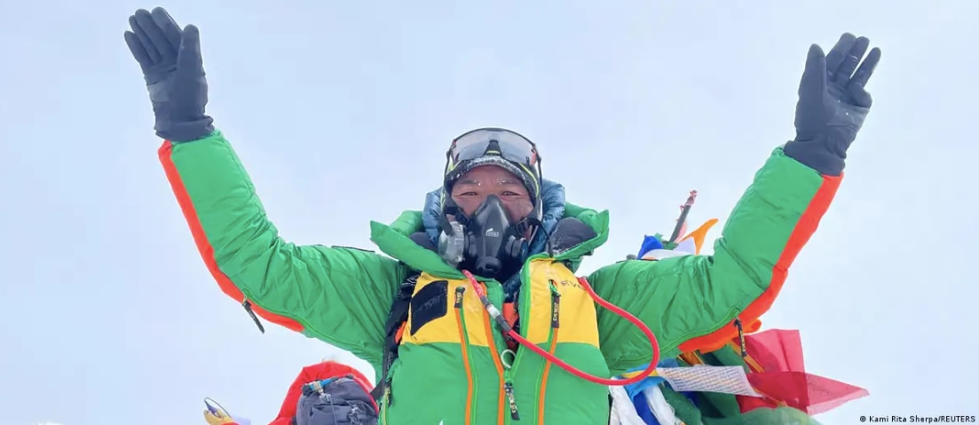 Kami Rita Sherpa, người đã chinh phục thành công đỉnh Everest 29 lần - Ảnh: Reuters