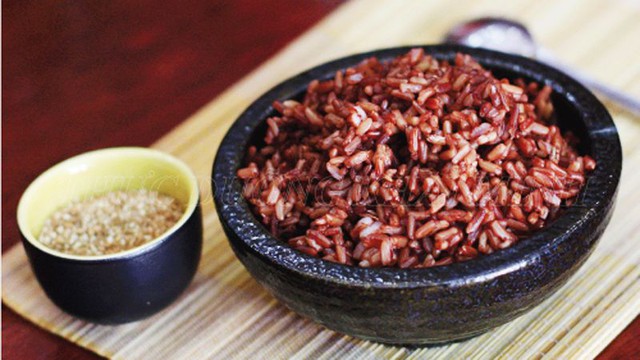 Người bệnh tiểu đường ăn gạo lứt cần lưu ý điều này để ổn định đường huyết- Ảnh 2. Người bệnh tiểu đường ăn gạo lứt cần lưu ý điều này để ổn định đường huyết- Ảnh 2.