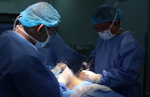 Người đàn ông 46 tuổi ở Bình Phước bị heo cắn nát 'của quý' - Ảnh 2. Người đàn ông 46 tuổi ở Bình Phước bị heo cắn nát 'của quý' - Ảnh 2.