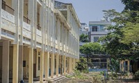 Trung tâm giáo dục thường xuyên bỏ hoang giữa &apos;đất vàng&apos; Đà Nẵng