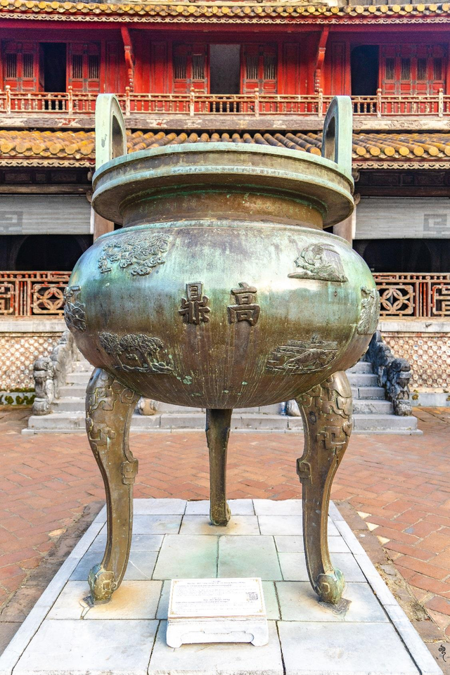 Những bản đúc nổi trên chín đỉnh đồng ở Hoàng cung Huế được ghi danh Di sản tư liệu khu vực châu Á- Thái Bình Dương - Ảnh 1. Những bản đúc nổi trên chín đỉnh đồng ở Hoàng cung Huế được ghi danh Di sản tư liệu khu vực châu Á- Thái Bình Dương - Ảnh 1.
