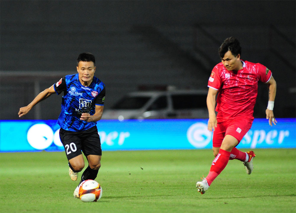V-League 2023-2024: Nỗi lo xuống hạng bắt đầu đe dọa CLB TP.HCM- Ảnh 1. V-League 2023-2024: Nỗi lo xuống hạng bắt đầu đe dọa CLB TP.HCM- Ảnh 1.