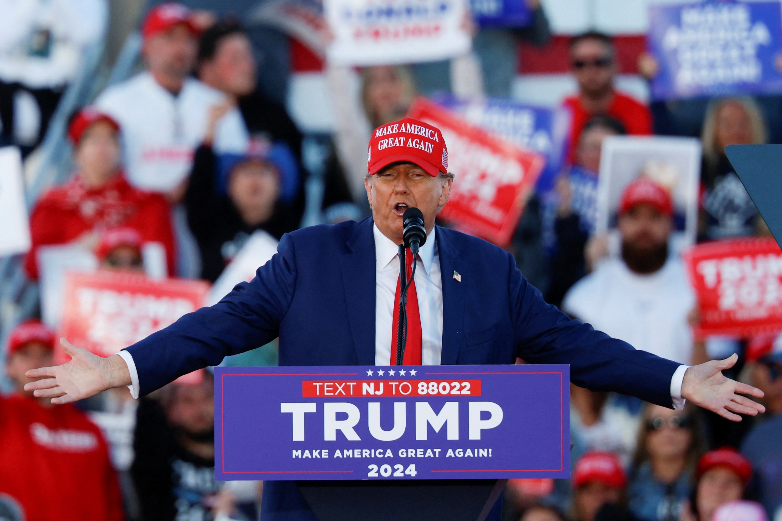 Ông Donald Trump trong cuộc mít tinh tại bang New Jersey ngày 11.5