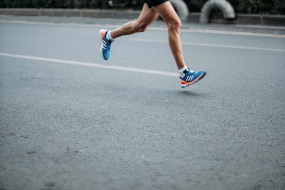 Những vận động viên chạy bộ chuyên nghiệp, đạt được thành tích chạy 1 dặm trong vòng chưa đến 4 phút có tuổi thọ cao hơn từ 5 đến 12 năm so với bình thường