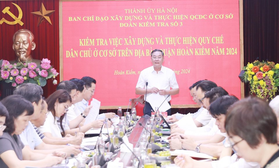 Ph&oacute; Chủ tịch Thường trực UBND TP L&ecirc; Hồng Sơn ph&aacute;t biểu tại cuộc kiểm tra.
