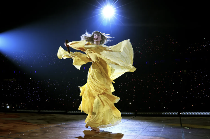 Taylor Swift in Paris
