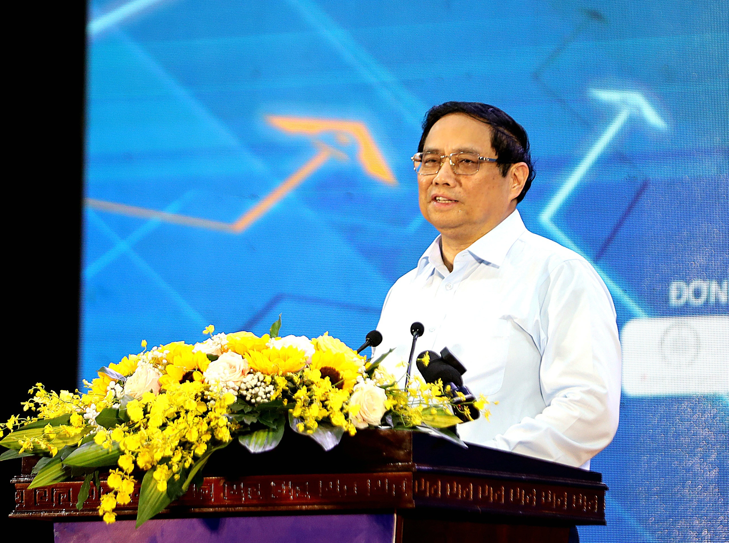 Thủ tướng: Thế hệ trẻ khởi nghiệp phải dũng cảm, không nóng vội, cầu toàn- Ảnh 1. Thủ tướng: Thế hệ trẻ khởi nghiệp phải dũng cảm, không nóng vội, cầu toàn- Ảnh 1.