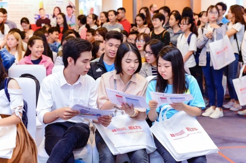 Học sinh tham gia một ngày hội IELTS do Hội đồng Anh Việt Nam tổ chức