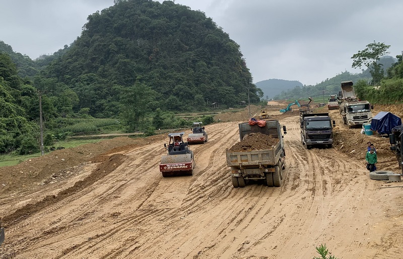 Thi công Dự án cao tốc Đồng Đăng - Trà Lĩnh.