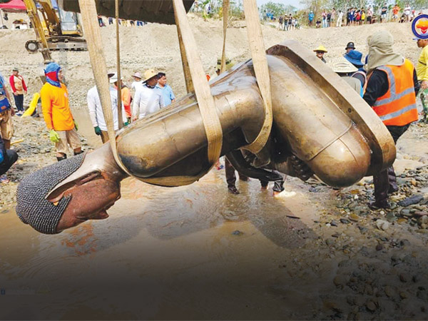 Tìm thấy pho tượng Phật cao 2 mét ở gần sông Mekong- Ảnh 1. Pho tượng Phật lớn nhất vừa tìm thấy ở Tonpheung