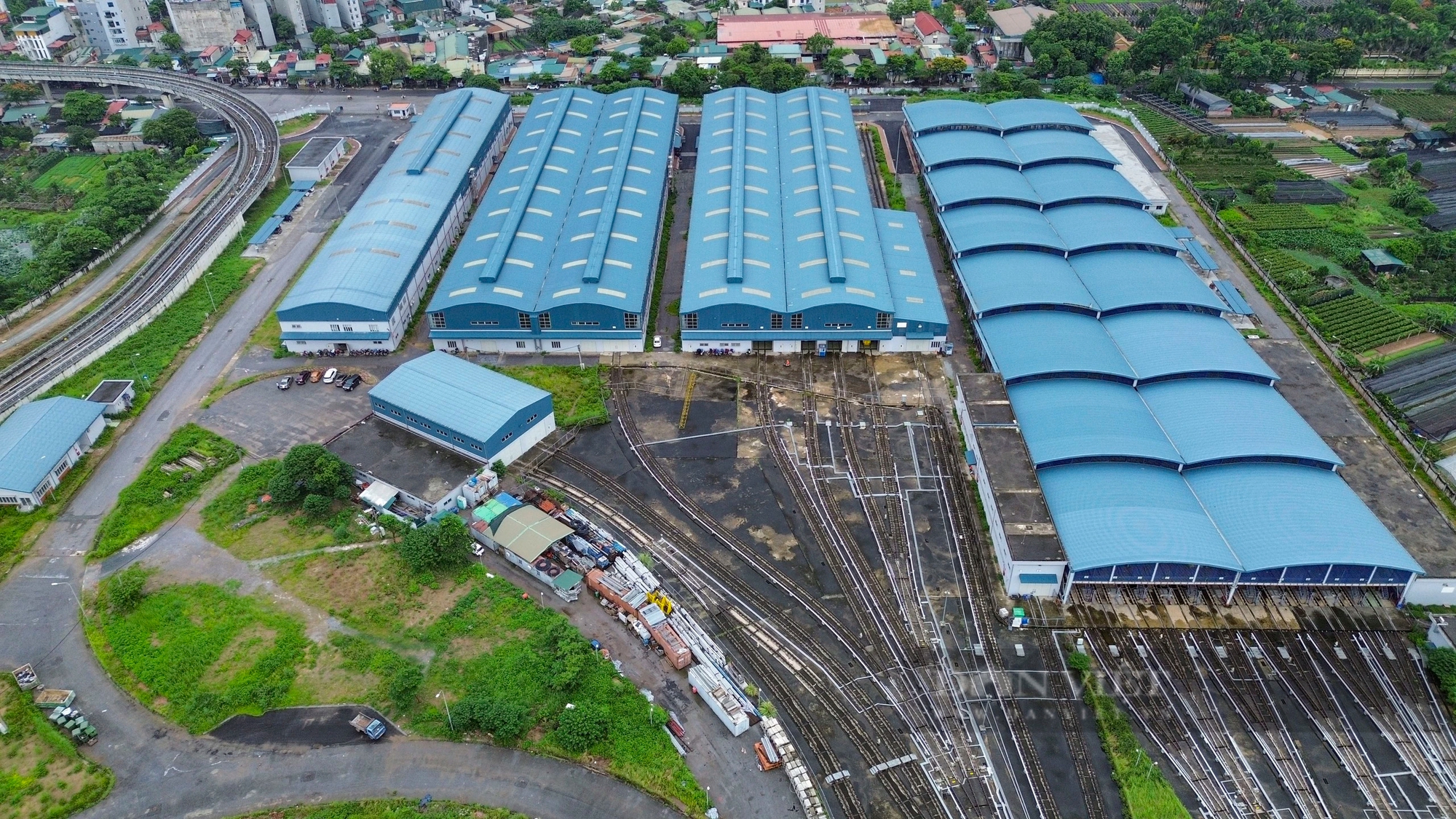 Toàn cảnh tuyến metro Nhổn - ga Hà Nội trước ngày đi vào hoạt động- Ảnh 3. Toàn cảnh tuyến metro Nhổn - ga Hà Nội trước ngày đi vào hoạt động- Ảnh 3.