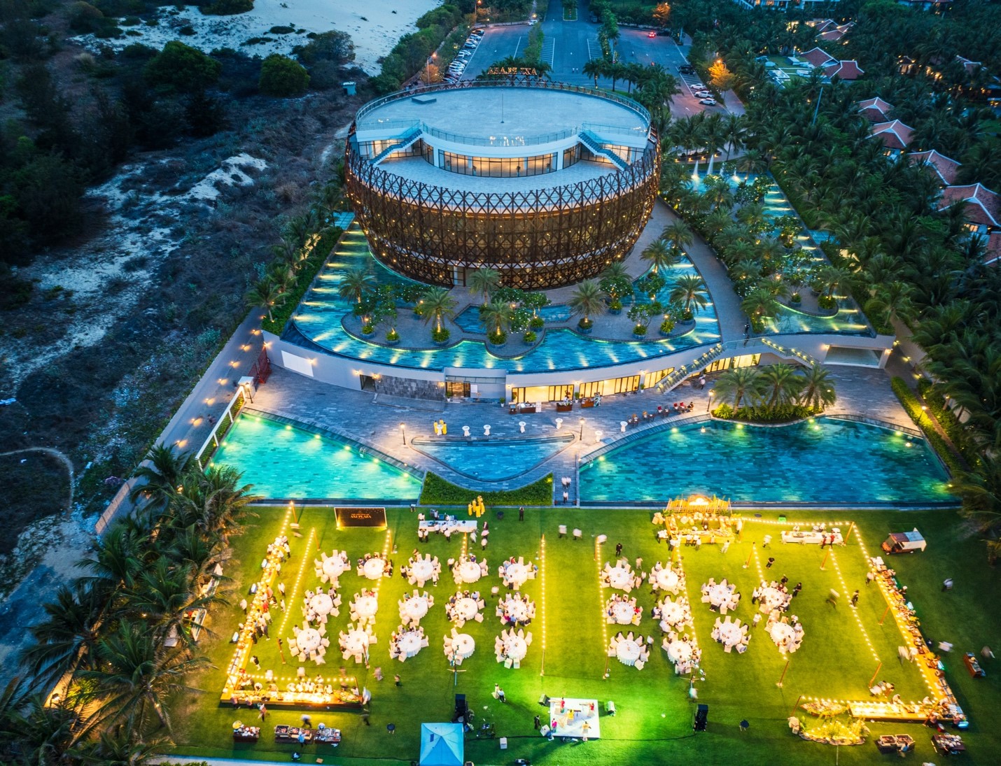 Trung tâm mua sắm, giải trí và hội nghị Axi Plaza khai trương tại Cam Ranh- Ảnh 1. Trung tâm mua sắm, giải trí và hội nghị Axi Plaza khai trương tại Cam Ranh- Ảnh 1.
