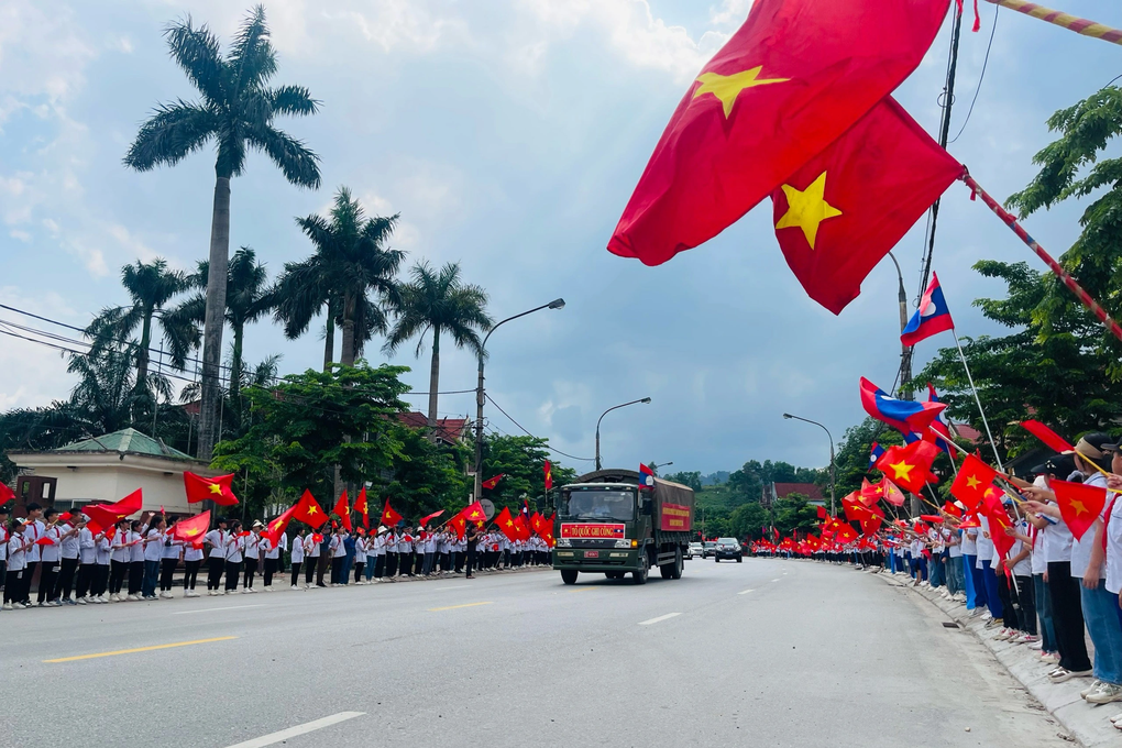 Truy điệu, an táng 11 hài cốt liệt sỹ hy sinh tại Lào - 1