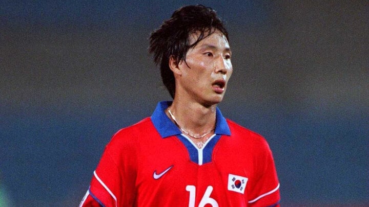 Tiền vệ Kim Sang-sik từng rất máu lửa và có tính cách "nổi loạn". (Ảnh: Getty Images)