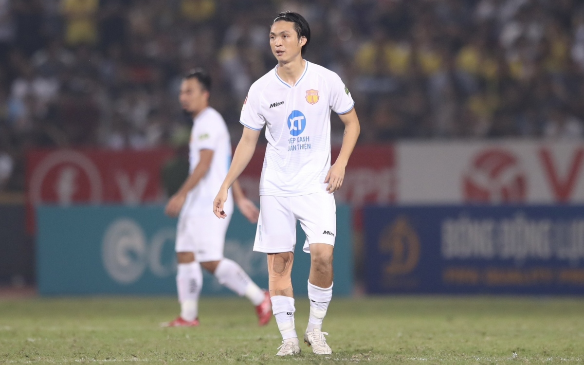 vị thế trái ngược của hagl và hà nội fc ở Đt việt nam hình ảnh 1 vi the trai nguoc cua hagl va ha noi fc o Dt viet nam hinh anh 1