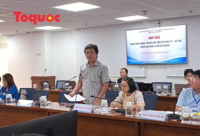 Sở VHTT TP.HCM: "Huy chương của ca sĩ Đàm Vĩnh Hưng không phù hợp nội dung các tiết mục và tổng thể chương trình, không phù hợp với giá trị văn hoá Việt Nam" - Ảnh 1. Sở VHTT TP.HCM: "Huy chương của ca sĩ Đàm Vĩnh Hưng không phù hợp nội dung các tiết mục và tổng thể chương trình, không phù hợp với giá trị văn hoá Việt Nam" - Ảnh 1.