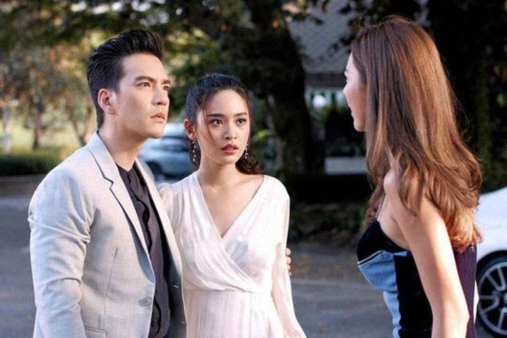 Yêu ai cũng bị cô bạn thân phá đám, tôi sững sờ khi biết lý do - 1 Yêu ai cũng bị cô bạn thân phá đám, tôi sững sờ khi biết lý do - 1