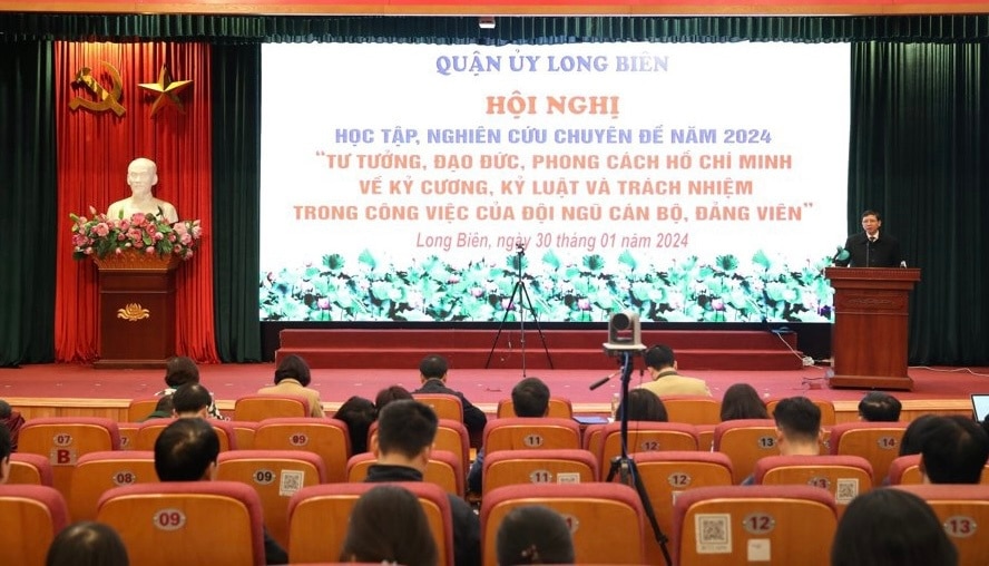 Quận Long Biên tổ chức Hội nghị học tập chuyên đề học và làm theo tư tưởng của Bác năm 2024.