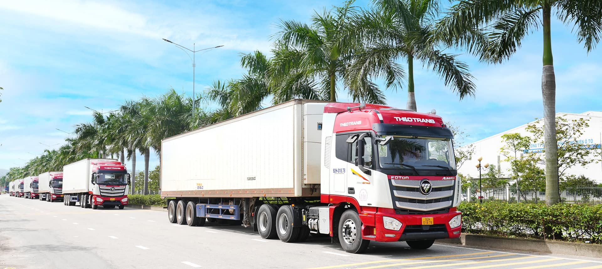Đội xe vận chuyển nông sản Đội xe vận chuyển nông sản