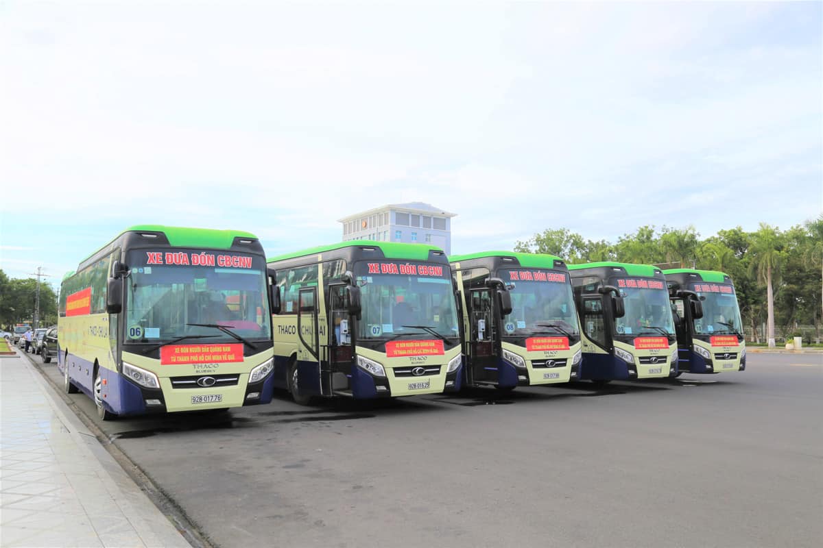 Đội xe đón người dân Quảng Nam từ TP. Hồ Chí Minh về quê trong dịch Covid-19 Đội xe đón người dân Quảng Nam từ TP. Hồ Chí Minh về quê trong dịch Covid-19