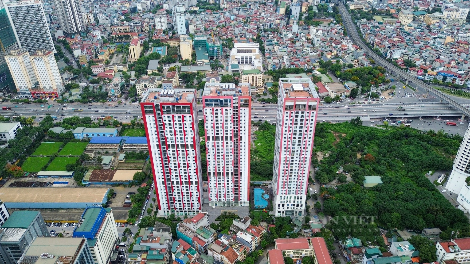 Ảnh ấn tượng tuần: Tuyến metro Nhổn - ga Hà Nội và cảnh tan hoang ở một trung tâm rộng 40.000 m2 tại Đà Nẵng- Ảnh 4. Ảnh ấn tượng tuần: Tuyến metro Nhổn - ga Hà Nội và cảnh tan hoang ở một trung tâm rộng 40.000 m2 tại Đà Nẵng- Ảnh 4.