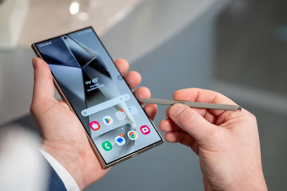 Khi nào Samsung triển khai One UI 7 đến smartphone và tablet Galaxy?- Ảnh 2. Khi nào Samsung triển khai One UI 7 đến smartphone và tablet Galaxy?- Ảnh 2.
