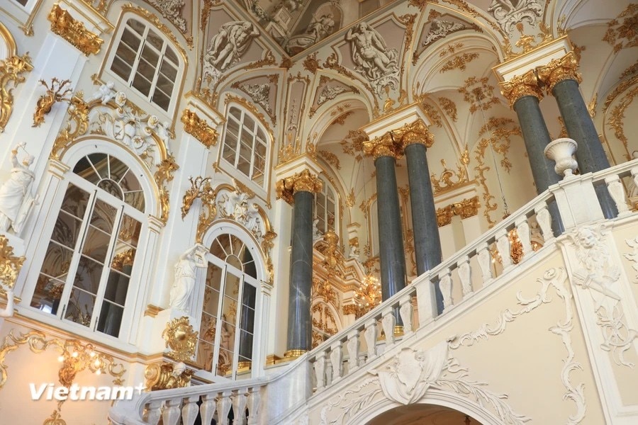 Cung điện Mùa Đông: Công trình xa hoa bậc nhất của nước Nga