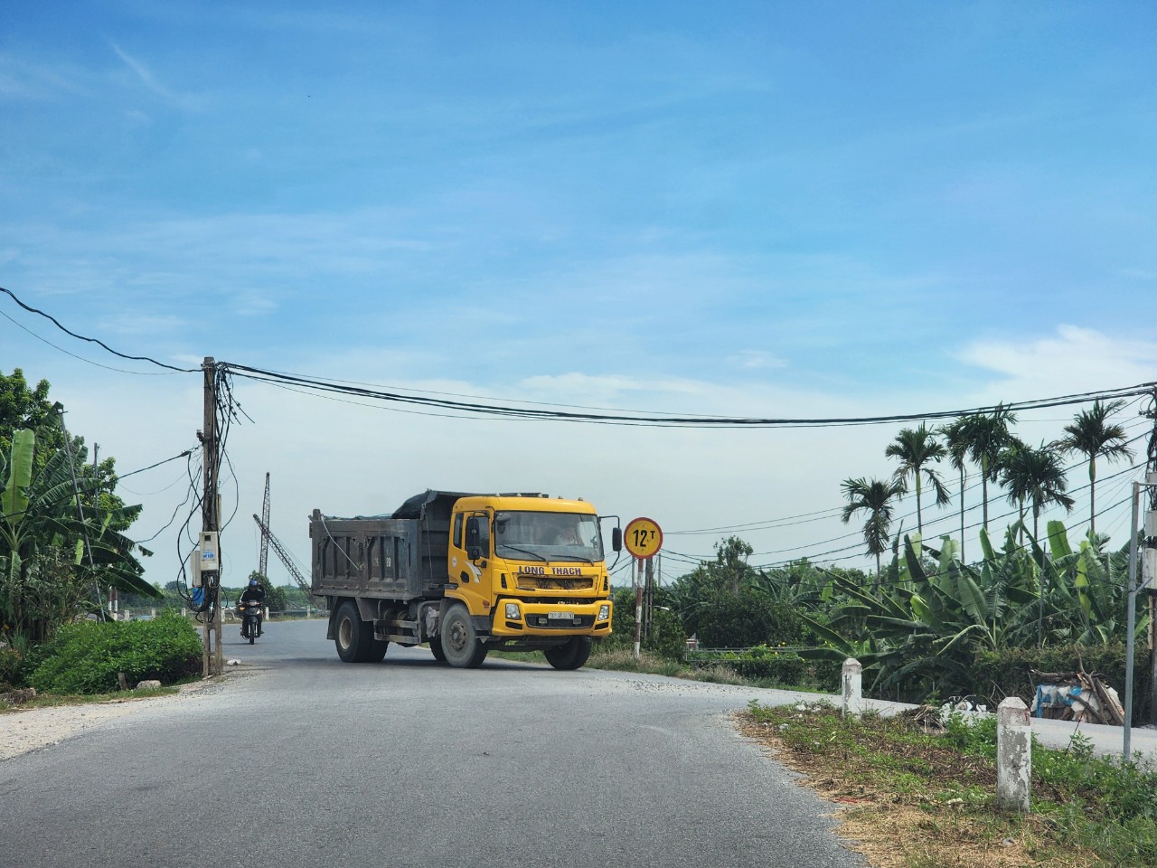 Loạt bến bãi trái phép ven sông Trà Lý, xã loay hoay xử lý- Ảnh 4. Loạt bến bãi trái phép ven sông Trà Lý, xã loay hoay xử lý- Ảnh 4.