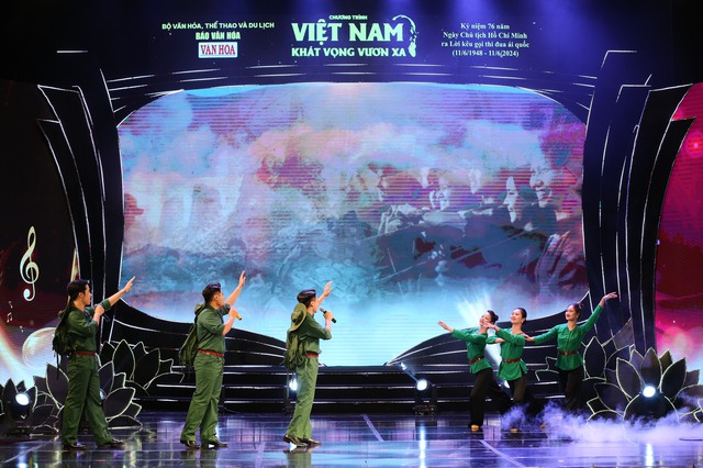 Việt Nam - Khát vọng vươn xa: Chương trình nghệ thuật mang ý nghĩa chính trị sâu sắc - Ảnh 4. Việt Nam - Khát vọng vươn xa: Chương trình nghệ thuật mang ý nghĩa chính trị sâu sắc - Ảnh 4.