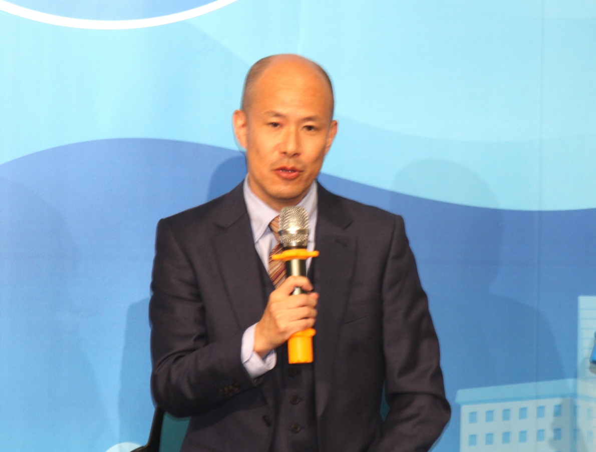 Ông Sawada Naoki trao đổi về cách chăm sóc răng miện của người Nhật Ông Sawada Naoki trao đổi về cách chăm sóc răng miện của người Nhật